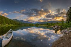 Lightrays from the rising sun on Saturday morning at The Wits End Ranch